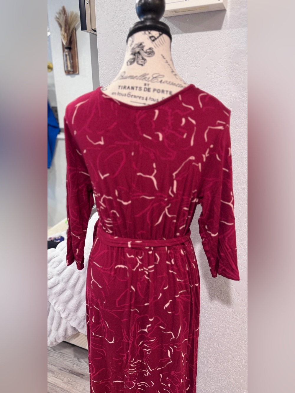 Isabel Maternity Ingrid & Isabel Faux Wrap Maxi Dress Burgundy White Medium NWOT - Picture 6 of 7